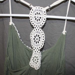 HOLLISTER GREEN HALTER TANK TOP SIZE MEDIUM